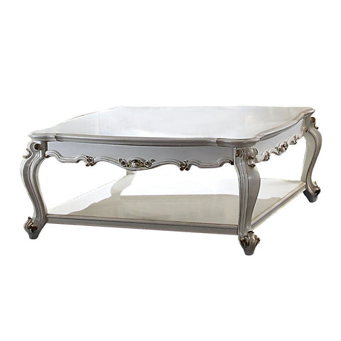 Traditional Scalloped Top Coffee Table With Queen Anne Legs, Antique White - BM215041