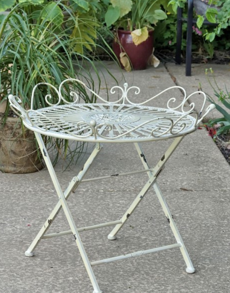 Folding Victorian Garden Armchair "Stephania" in Antique White